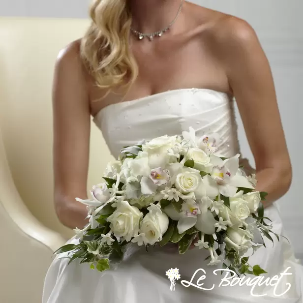 The FTD White on White Bouquet (Premium)